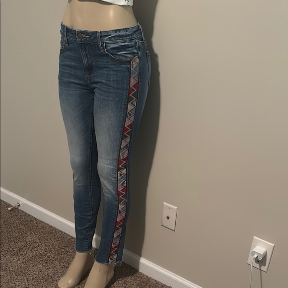 Aqua Denim - Aqua Aztec Women's Embroidered Distressed Skinny Jeans Size 28